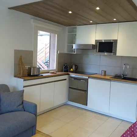2 Pieces Au Centre De Meribel Avec Balcon Et Wifi - Fr-1-411-872