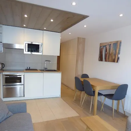 2 Pieces Au Centre De Meribel Avec Balcon Et Wifi - Fr-1-411-872 Appartamento